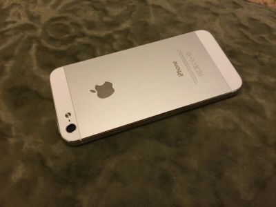 Лот: 4051297. Фото: 1. Продажа оригинального Iphone 5... Смартфоны