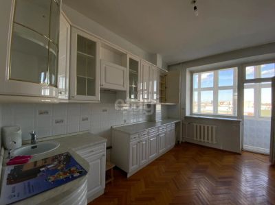 Лот: 19400819. Фото: 1. Продам 4-комн. кв. 140.6 кв.м... Квартиры, студии