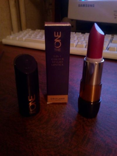 Лот: 12499956. Фото: 1. Oriflame Помада 5-в-1 The One... Макияж