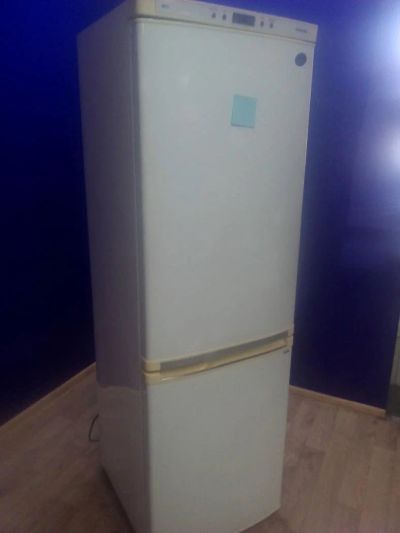Лот: 9875422. Фото: 1. Холодильник Samsung RL28DBSW... Холодильники, морозильные камеры