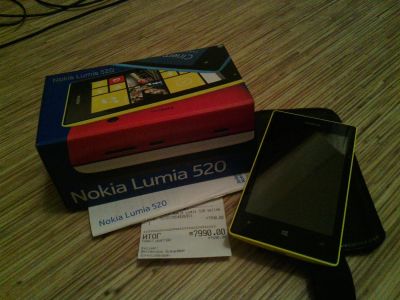 Лот: 3530923. Фото: 1. Nokia Lumia 520 желтый!. Смартфоны