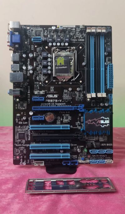 Лот: 23454243. Фото: 1. Мат. плата ASUS P8B75-V/ATX/LGA1155... Материнские платы