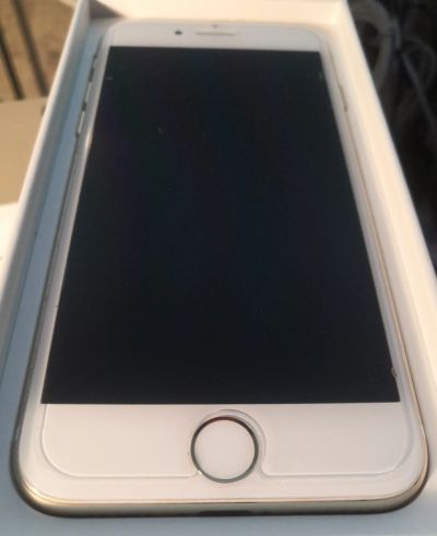 Лот: 16605366. Фото: 1. Apple iPhone 7 128 GB золотой... Смартфоны