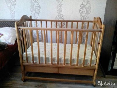Лот: 9895645. Фото: 1. Продам детскую кроватку. Детские кровати и кроватки