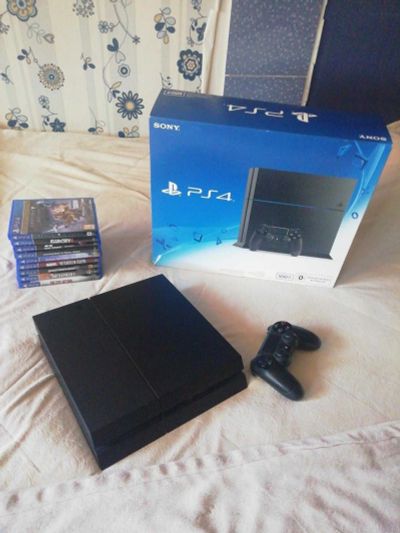 Лот: 14026714. Фото: 1. Sony PS4. Игровые приставки, консоли