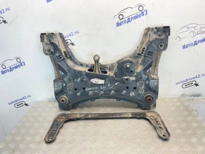 Лот: 25198171. Фото: 1. балка под двс Renault Fluence... Двигатель и элементы двигателя