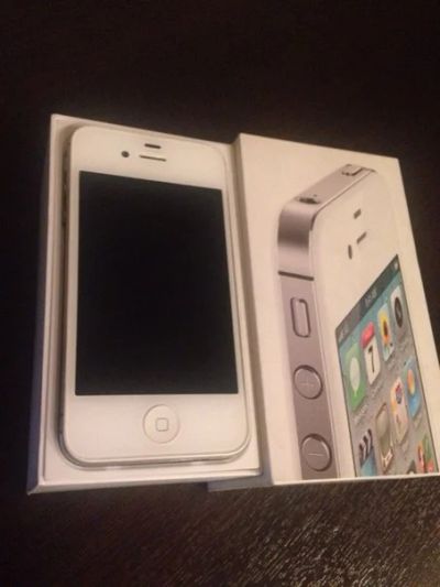 Лот: 4967699. Фото: 1. Iphone 4s 64Gb. Смартфоны