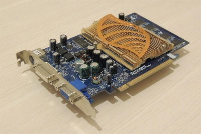 Лот: 3725064. Фото: 1. Видеокарта Nvidia Geforce Gigabyte... Видеокарты