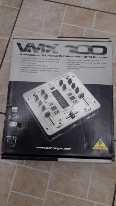 Лот: 17112448. Фото: 1. 2-канальный микшер Behringer VMX... MIDI-оборудование
