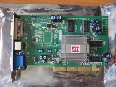 Лот: 671580. Фото: 1. agp radeon 9250 не рабочая. Видеокарты