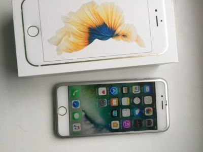 Лот: 10924143. Фото: 1. Apple iPhone 6S 64GB, Silver. Смартфоны