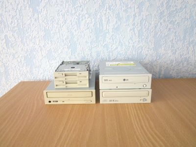 Лот: 16862425. Фото: 1. Дисководы FDD, CD-ROM. Приводы CD, DVD, BR, FDD