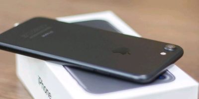 Лот: 9779077. Фото: 1. IPhone 7 черный матовый 128 Gb. Смартфоны