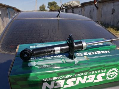 Лот: 16507637. Фото: 1. Стойки задние Nissan Almera Classic... Ходовая, подвеска, рулевое управление