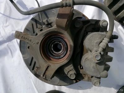 Лот: 13725939. Фото: 1. Передние ступицы в сборе Subaru... Ходовая, подвеска, рулевое управление