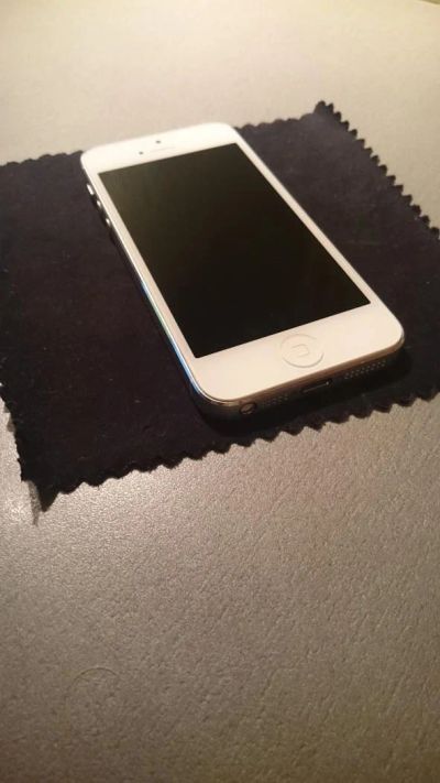 Лот: 4799232. Фото: 1. Iphone 5 16gb. Смартфоны
