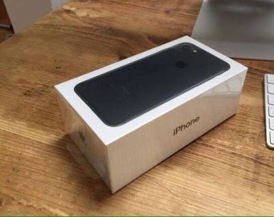 Лот: 11294025. Фото: 1. IPhone 7 32г black, silver. Смартфоны