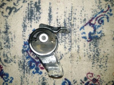 Лот: 14024196. Фото: 1. Подушка кпп Honda Stream. Трансмиссия