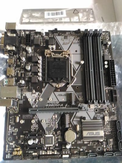 Лот: 16134320. Фото: 1. Материнская плата ASUS PRIME B360M-A. Материнские платы