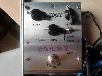 Лот: 3598579. Фото: 1. Chicago Analog Delay Ad-7. Гитарные эффекты и комбоусилители