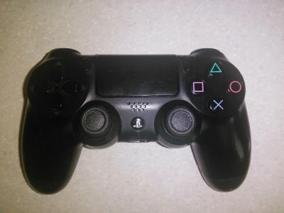 Лот: 11575023. Фото: 1. Джойстик PS4 dualshock 4. Аксессуары для игровых приставок, консолей, геймпады