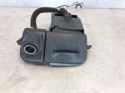 Лот: 21706211. Фото: 1. пепельница Chevrolet Lacetti J200. Двигатель и элементы двигателя