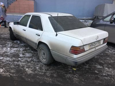 Лот: 11279888. Фото: 1. Mercedes Benz E230 W124 на ходу... Автомобили