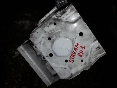 Лот: 11834020. Фото: 1. Крепление аккумулятора honda stream... Кузов