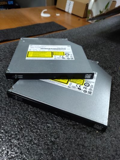 Лот: 25412569. Фото: 1. Приводы DVD-RW slim Hitachi. Приводы CD, DVD, BR, FDD