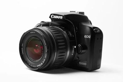 Лот: 5091650. Фото: 1. Продам или обменяю фотоаппарат... Цифровые зеркальные