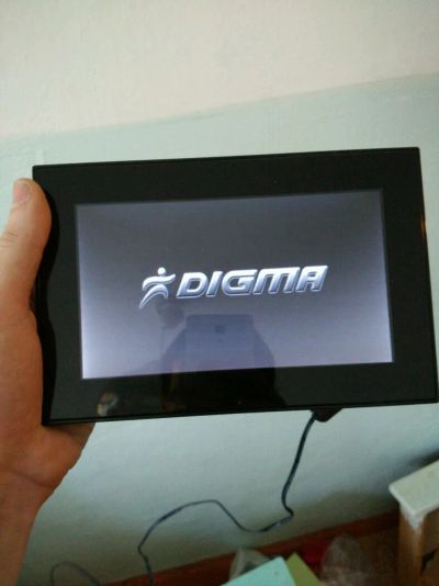 Лот: 11169955. Фото: 1. Цифровая фоторамка digma pf-701. Фоторамки, фотоальбомы
