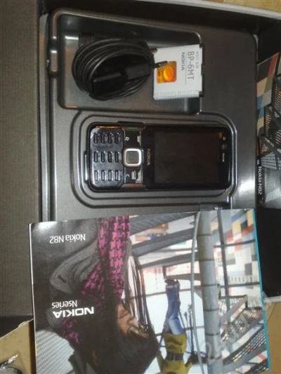 Лот: 704617. Фото: 1. Nokia N82 всё работает на ура... Смартфоны