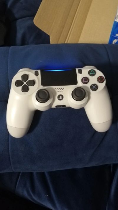Лот: 18387507. Фото: 1. Dualshock 4 v2 оригинал. Аккумуляторы