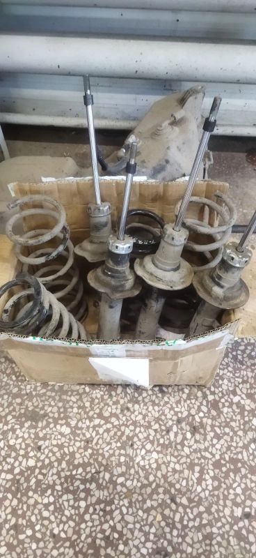 Лот: 22494644. Фото: 1. Пружины Стойки Toyota Mark 2. Ходовая, подвеска, рулевое управление