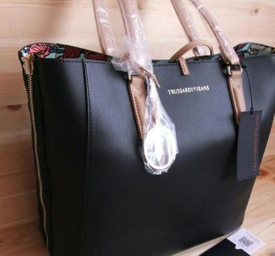 Лот: 12655657. Фото: 1. Продам женскую сумку trussardi... Сумки