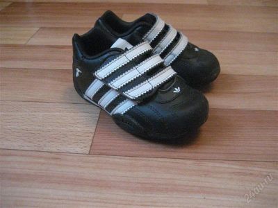 Лот: 2768316. Фото: 1. Кроссовки Adidas. Кеды, кроссовки