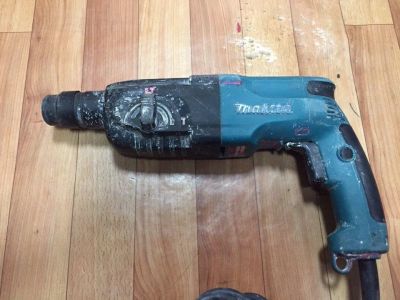 Лот: 10588865. Фото: 1. Перфоратор Makita HR2450. Электроинструмент
