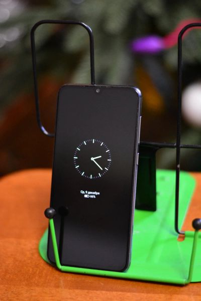 Лот: 16956638. Фото: 1. Xiaomi Mi 9 SE 64gb Global Version... Смартфоны
