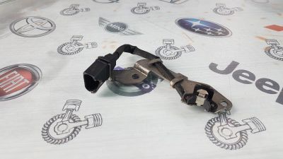 Лот: 24406670. Фото: 1. Датчик положения распредвала Volkswagen... Электрооборудование