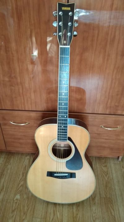 Лот: 13359921. Фото: 1. Акустическая гитара Yamaha FG-202. Гитары