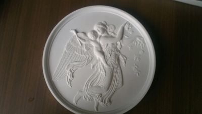Лот: 4400350. Фото: 1. Тарелка гипсовая. Скульптуры