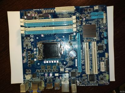 Лот: 16264995. Фото: 1. материнская плата gigabyte ga-h61m-d2h-usb3. Материнские платы