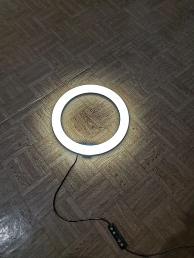 Лот: 24887981. Фото: 1. Кольцевая лампа 31 см USB, с дефектами... Вспышки, осветители, рассеиватели
