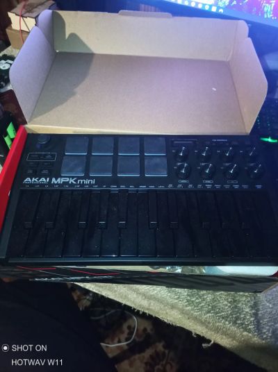 Лот: 25729382. Фото: 1. Akai mini. MIDI-оборудование