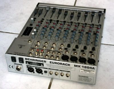 Лот: 11742360. Фото: 1. Behringer Euro rack MX 1604A. Микшеры, предусилители, микрофонные эффекты