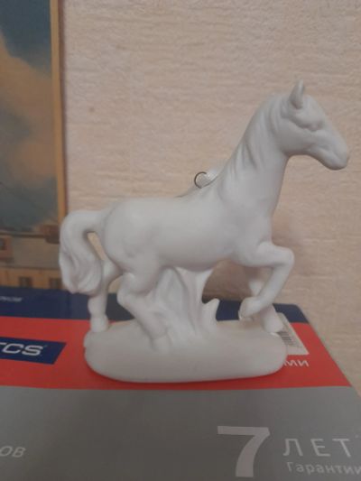 Лот: 20515447. Фото: 1. Статуетка лошадка. Фарфор, керамика