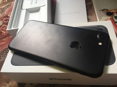 Лот: 11850718. Фото: 1. iPhone 7 32Gb Black. Смартфоны