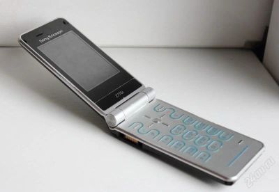 Лот: 2077745. Фото: 1. SonyEricsson Z770i без батареи... Кнопочные мобильные телефоны