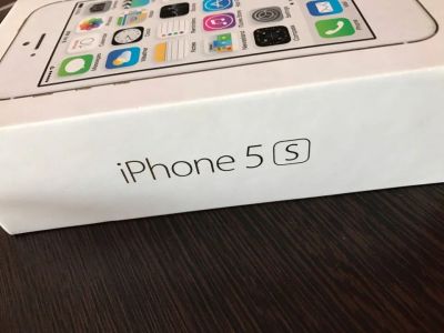 Лот: 8853487. Фото: 1. iPhone 5 S 16 Gb Gold продам. Смартфоны