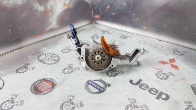 Лот: 23586482. Фото: 1. Насос масляный Jeep Grand Cherokee... Двигатель и элементы двигателя